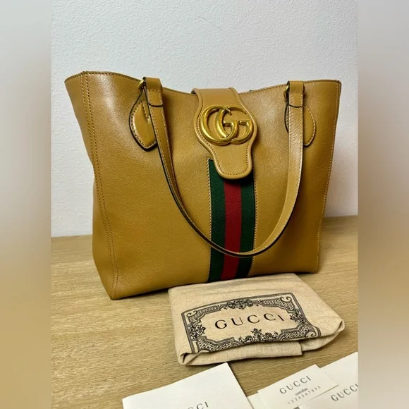 SOLD-GUCCI Dahlia Marmont Sherry line Medium Dahlia tote Beige/Tan - Picture 4 of 16